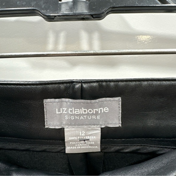 NWT- Liz Claiborne‎ Soft Faux Leather Pants Black Highrise Straight Leg Sz 12 - Picture 6 of 8